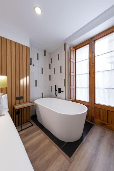 Precioso Loft Con Banera De Isla Apartment